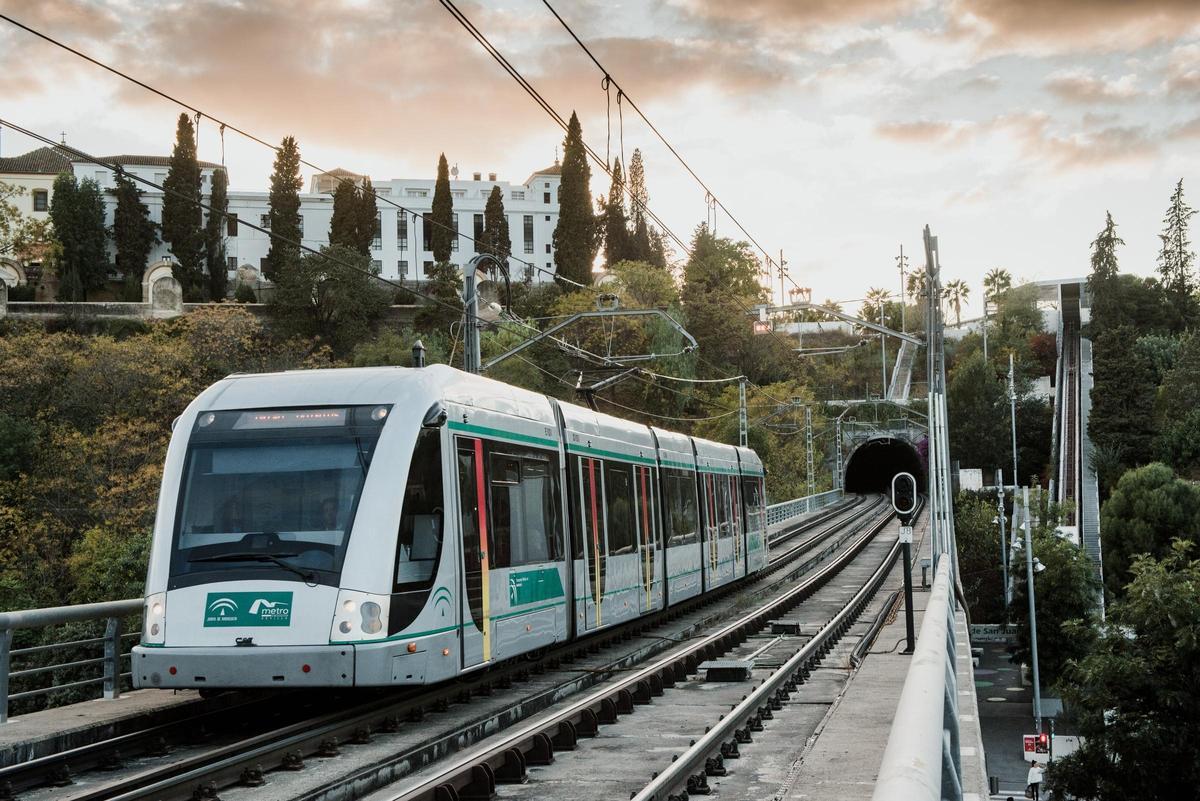 ¿A qué hora cierra el metro de Sevilla? Horarios, días festivos y estaciones