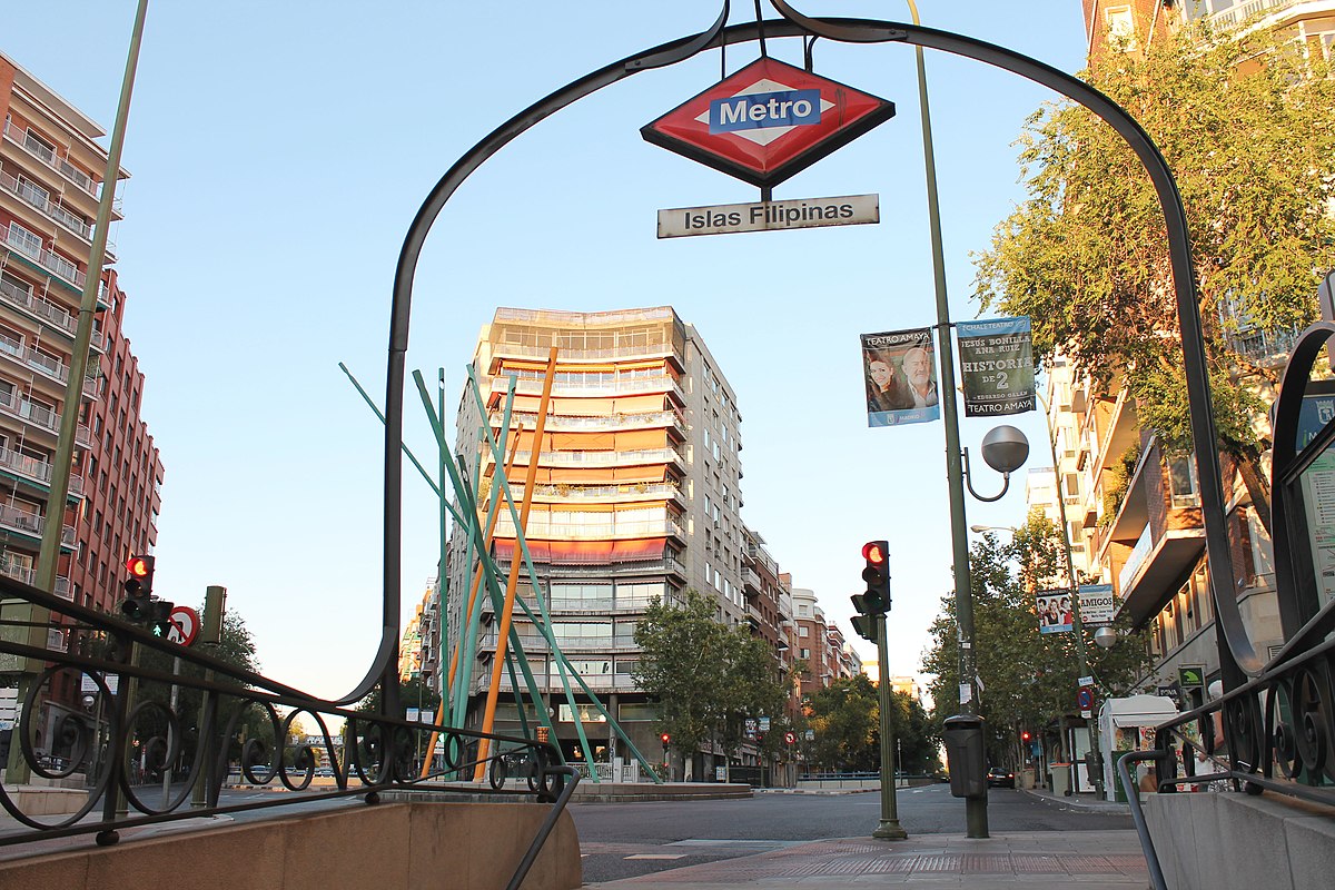 cómo llegar en metro al Hospital San Francisco de Asís