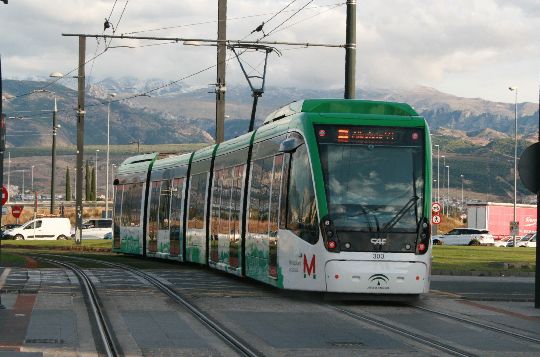 El recorrido de metro de Granada es una forma rápida, cómoda y económica de desplazarse por la ciudad y su área metropolitana.